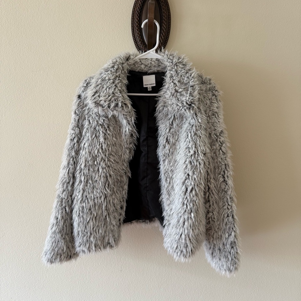 Skylar + Madison Stylish Gray Faux Fur Jacket